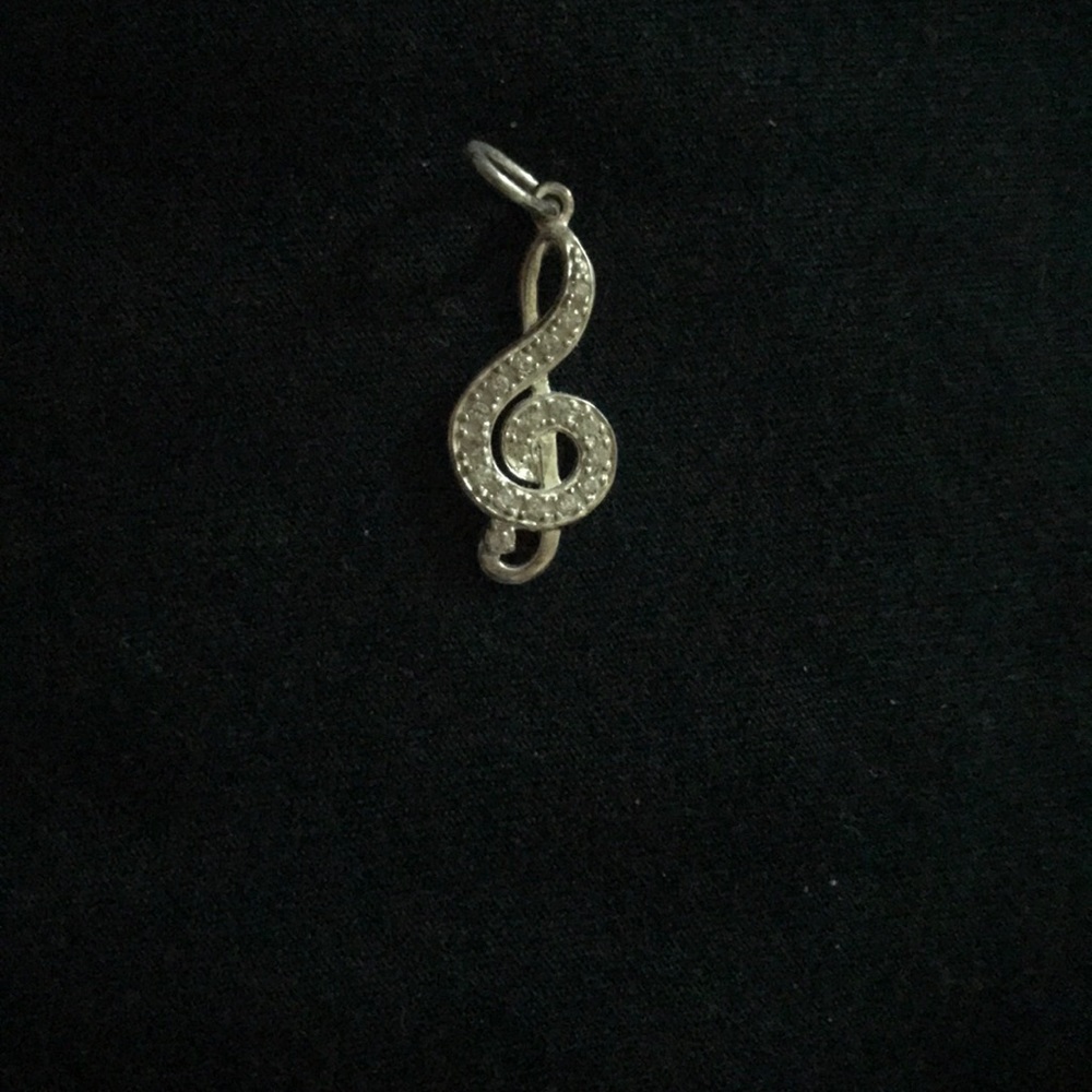 Music note pendant